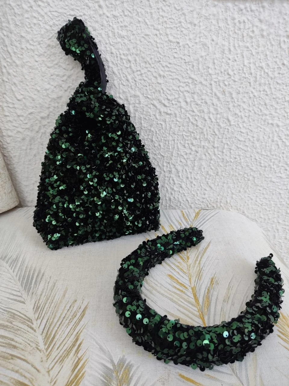 Bolsa et diadème en paillettes – photo 6